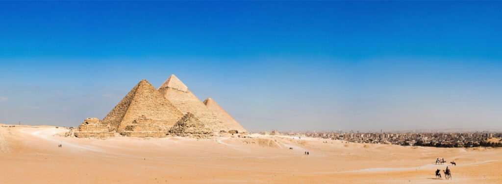 The Captivating History of the Pyramids of Giza