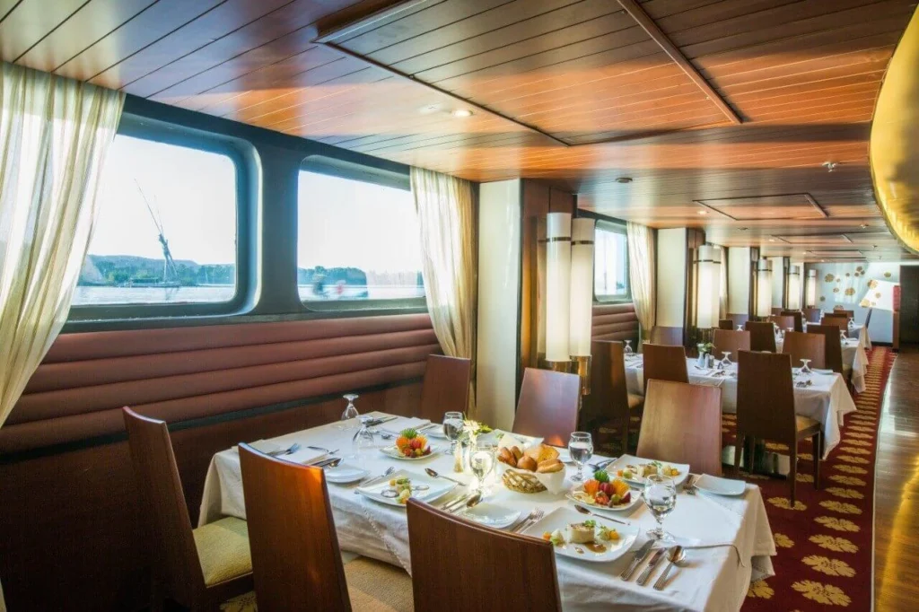 Alyssa Nile Cruise photo 3